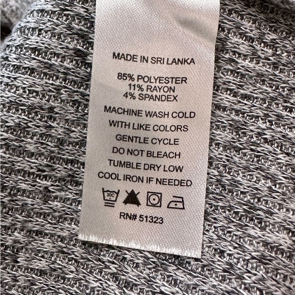 Vince Camuto Gray Ribbed Mock Neck Sweater Women’s Medium - Picture 2 of 5